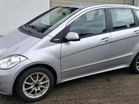 Gebraucht Mercedes A200 Elegance 140 PS (102 kW) 2011 Grau Kleinwagen