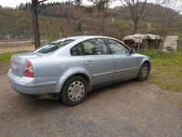 Gebraucht VW Passat 131 PS (96 kW) 2002 Blau Limousine