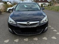 Gebraucht Opel Astra 115 PS (84 kW) 2010 Schwarz Limousine