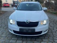 Gebraucht Skoda Superb Elegance 140 PS (102 kW) 2012 Weiß Kombi