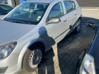 Gebraucht Opel Astra 90 PS (66 kW) 2004 Silber Limousine