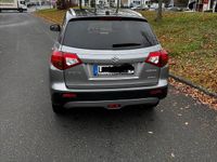 Gebraucht Suzuki Vitara 140 PS (102 kW) 2017 Grau SUV