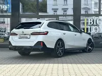 Gebraucht BMW 520 M Sport 197 PS (144 kW) 2025 Mineralweiß Kombi