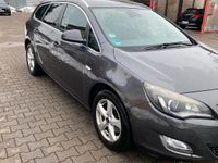 Gebraucht Opel Astra 110 PS (80 kW) 2011 Grau Kleinwagen
