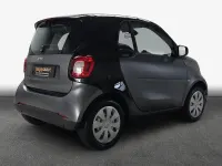 Gebraucht Smart ForTwo Coupé 60 kW (82 PS) 2023 Titannia grey matt Coupé