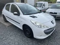 Gebraucht Peugeot 206+ 73 PS (53 kW) 2011 Weiß Kleinwagen
