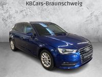 Gebraucht Audi A3 Attraction 122 PS (89 kW) 2013 Blau Limousine