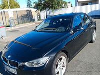 Gebraucht BMW 318 143 PS (105 kW) 2014 Schwarz Limousine