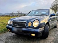 Gebraucht Mercedes E280 Elegance 204 PS (150 kW) 1998 Blau Limousine