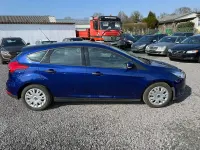 Gebraucht Ford Focus Ambiente 101 PS (74 kW) 2016 Blau Limousine