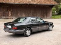 Gebraucht Mercedes E420 279 PS (205 kW) 1995 Schwarz Limousine