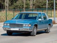 Second-hand Cadillac Deville 132 CP (97 kW) 1986 Albastru Berlinǎ