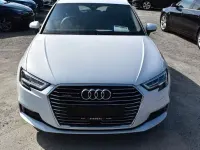 Gebraucht Audi e-tron Design 204 PS (150 kW) 2020 Gletscherweiss (metallic) SUV