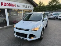 Gebraucht Ford Kuga Titanium 150 PS (110 kW) 2015 Weiß SUV