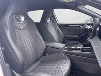 Second-hand VW Passat R-line 150 CP (110 kW) 2025 Alb Break