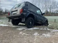 Gebraucht Lada niva 83 PS (61 kW) 2011 SUV