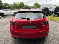 Gebraucht Mazda 3 Inclusive 120 PS (88 kW) 2018 Rot Limousine