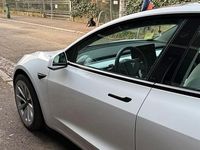 Gebraucht Tesla Model 3 Standard Range 239 kW (325 PS) 2022 Weiß Limousine