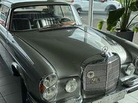 Gebraucht Mercedes 250 150 PS (110 kW) 1966 Silber Coupé