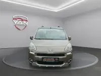 Gebraucht Peugeot Partner Tepee Style 114 PS (83 kW) 2015 Braun Van / Kleinbus