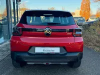 Używany Citroën e-C3 83 kW (113 KM) 2024 Czerwony Sedan/Limuzyna