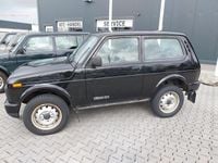 Second-hand Lada Urban 83 CP (61 kW) 2016 Negru SUV
