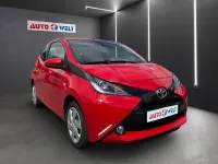 Gebraucht Toyota Aygo 69 PS (50 kW) 2014 Rot Kleinwagen