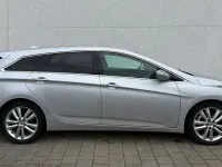 Gebraucht Hyundai i40 Premium 141 PS (103 kW) 2016 Silber Kombi