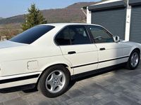 Gebraucht BMW 520 Performance 129 PS (94 kW) 1988 Weiß Limousine