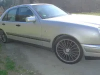Gebraucht Mercedes E230 Classic 150 PS (110 kW) 1996 Silber Limousine