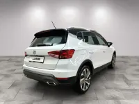 Gebraucht Seat Arona FR 116 PS (85 kW) 2024 Nevada weiß metallic/midnight SUV