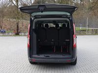 Gebraucht Ford Tourneo 130 PS (95 kW) 2016 Grau Van / Kleinbus