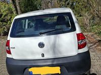 Gebraucht VW Fox 54 PS (39 kW) 2008 Weiß Kleinwagen