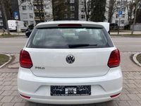 Gebraucht VW Polo Trendline 60 PS (44 kW) 2015 Weiß Limousine