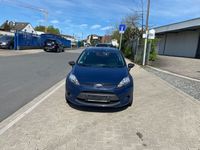 Gebraucht Ford Fiesta Ambiente 60 PS (44 kW) 2011 Blau Kleinwagen