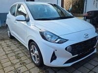 Gebraucht Hyundai i10 GO! 67 PS (49 kW) 2023 Weiß Kleinwagen