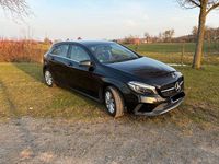 Gebraucht Mercedes A180 Style 109 PS (80 kW) 2016 Schwarz Limousine