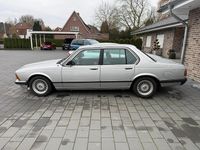 Gebraucht BMW 728 184 PS (135 kW) 1984 Silber Limousine