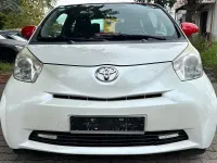 Gebraucht Toyota iQ 68 PS (50 kW) 2011 Weiß Kleinwagen