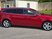 Gebraucht Ford Mondeo Titanium 163 PS (119 kW) 2015 Rot Kombi
