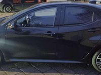 Gebraucht Toyota Yaris Hybrid Style 131 PS (96 kW) 2024 Schwarz Kleinwagen