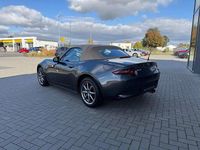 Neu Mazda MX5 Kazari 132 PS (97 kW) 2025 Machine gray Cabrio