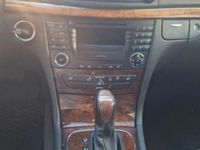 Gebraucht Mercedes E220 150 PS (110 kW) 2004 Schwarz Limousine