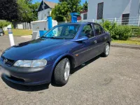 Gebraucht Opel Vectra 116 PS (85 kW) 1997 Violet Limousine