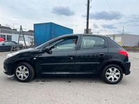 Gebraucht Peugeot 206 73 PS (53 kW) 2012 Schwarz Limousine