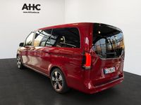 Gebraucht Mercedes V250 Style 190 PS (139 kW) 2025 Hyazinthrot metallic Van / Kleinbus