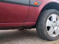 Gebraucht Ford Fiesta 75 PS (55 kW) 2001 Rot Kleinwagen