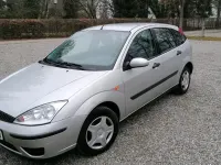 Używany Ford Focus 75 KM (55 kW) 2002 Srebrny Hatchback