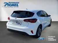 Gebraucht Ford Focus Titanium 125 PS (91 kW) 2023 Weiß Limousine