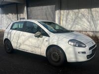 Gebraucht Fiat Punto 77 PS (56 kW) 2013 Weiß Kleinwagen